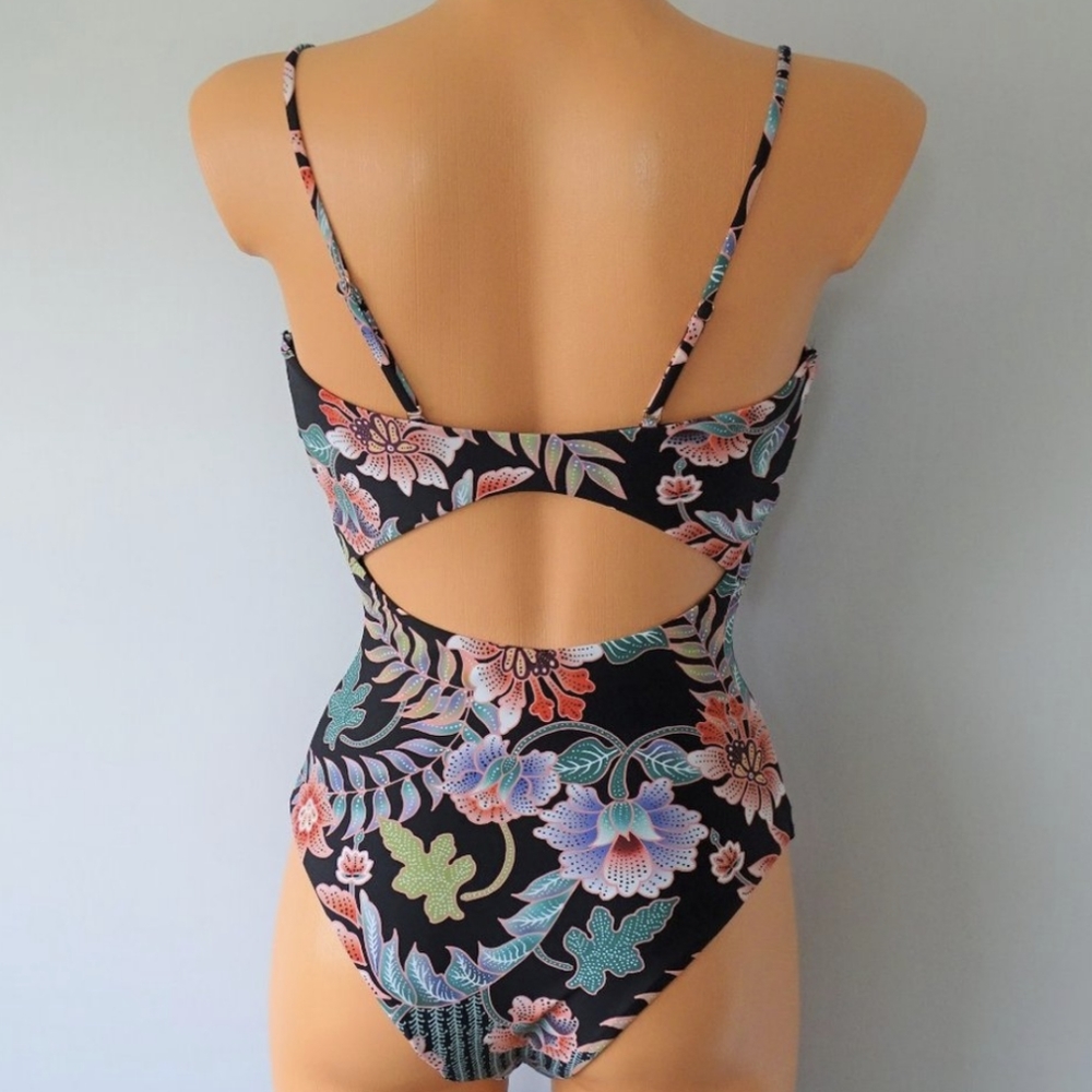 🆕🌿ALL BLOOMS SWIMSUIT🌿 - Picture 5 of 10